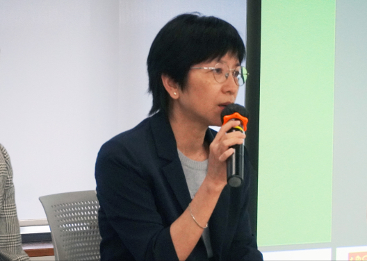 Ms. Edith Tse responded to questions during the open discussion